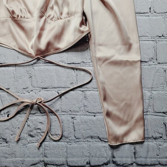 Asos Design Blush Pink Puff Shoulder Satin Wrap Waist Crop Top Size US 6 - Picture 6 of 13